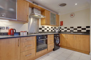 OP Lounge/Kitchen- click for photo gallery